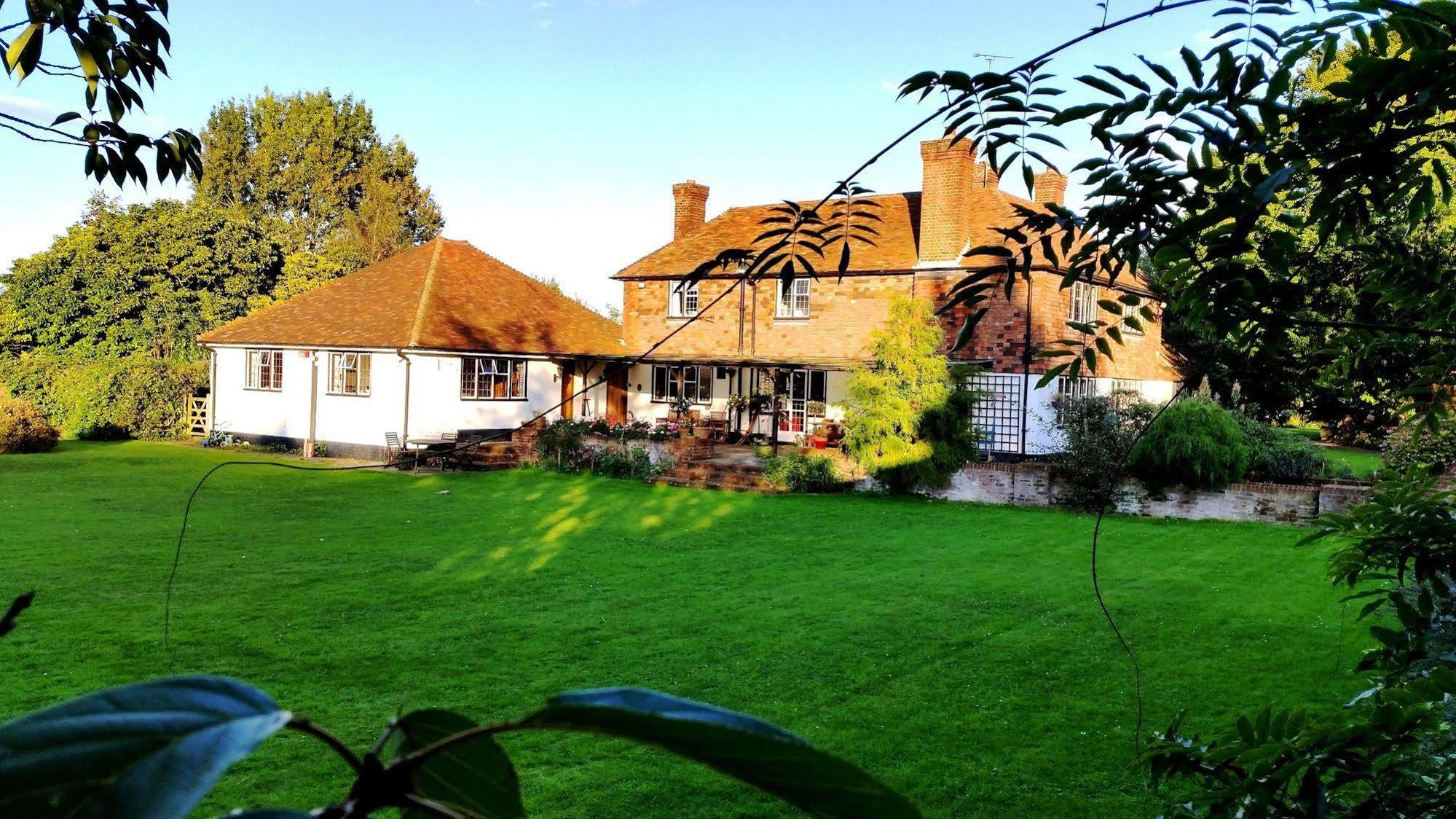 Iffin Farmhouse Canterbury Exterior photo