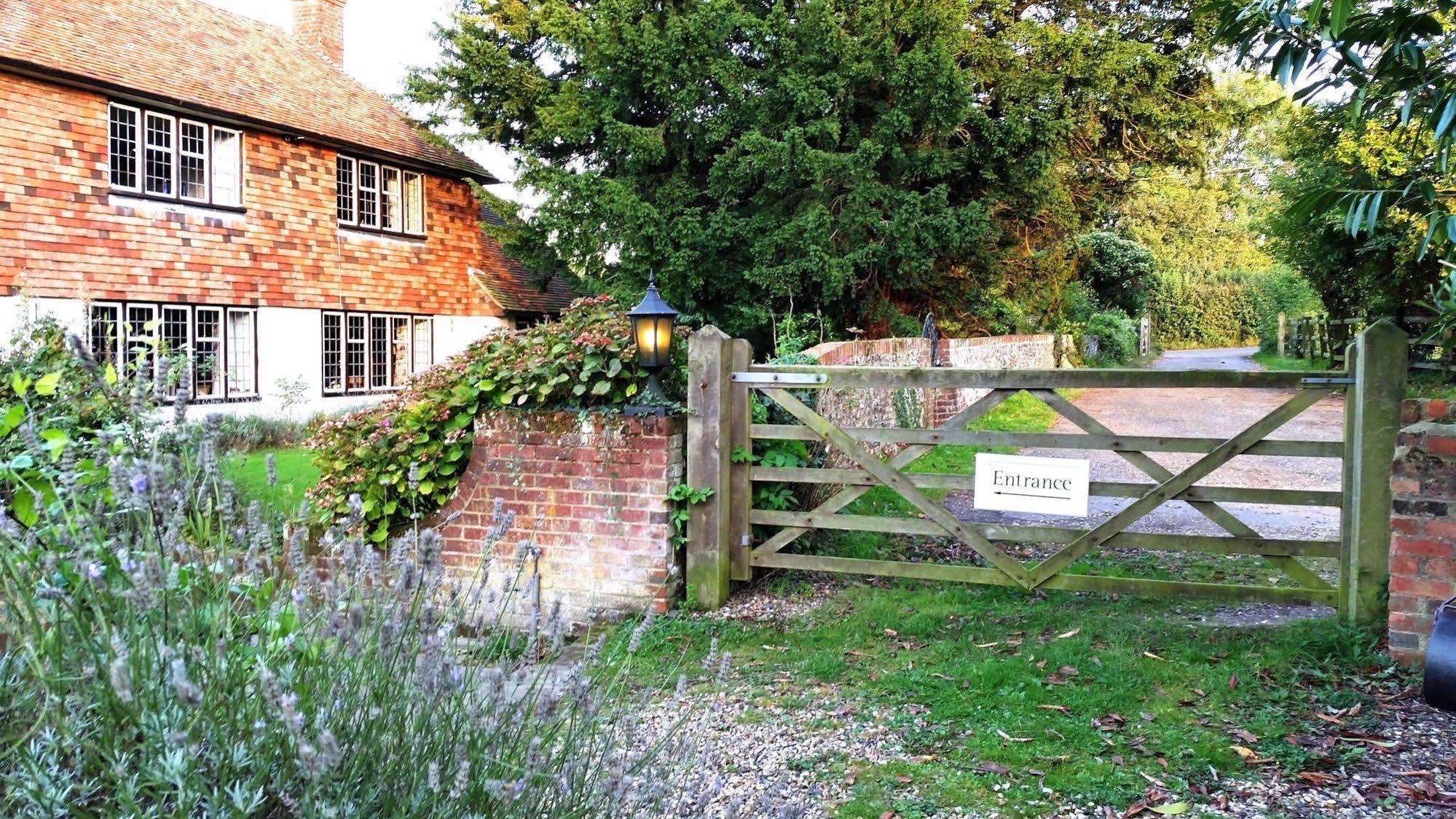 Iffin Farmhouse Canterbury Exterior photo