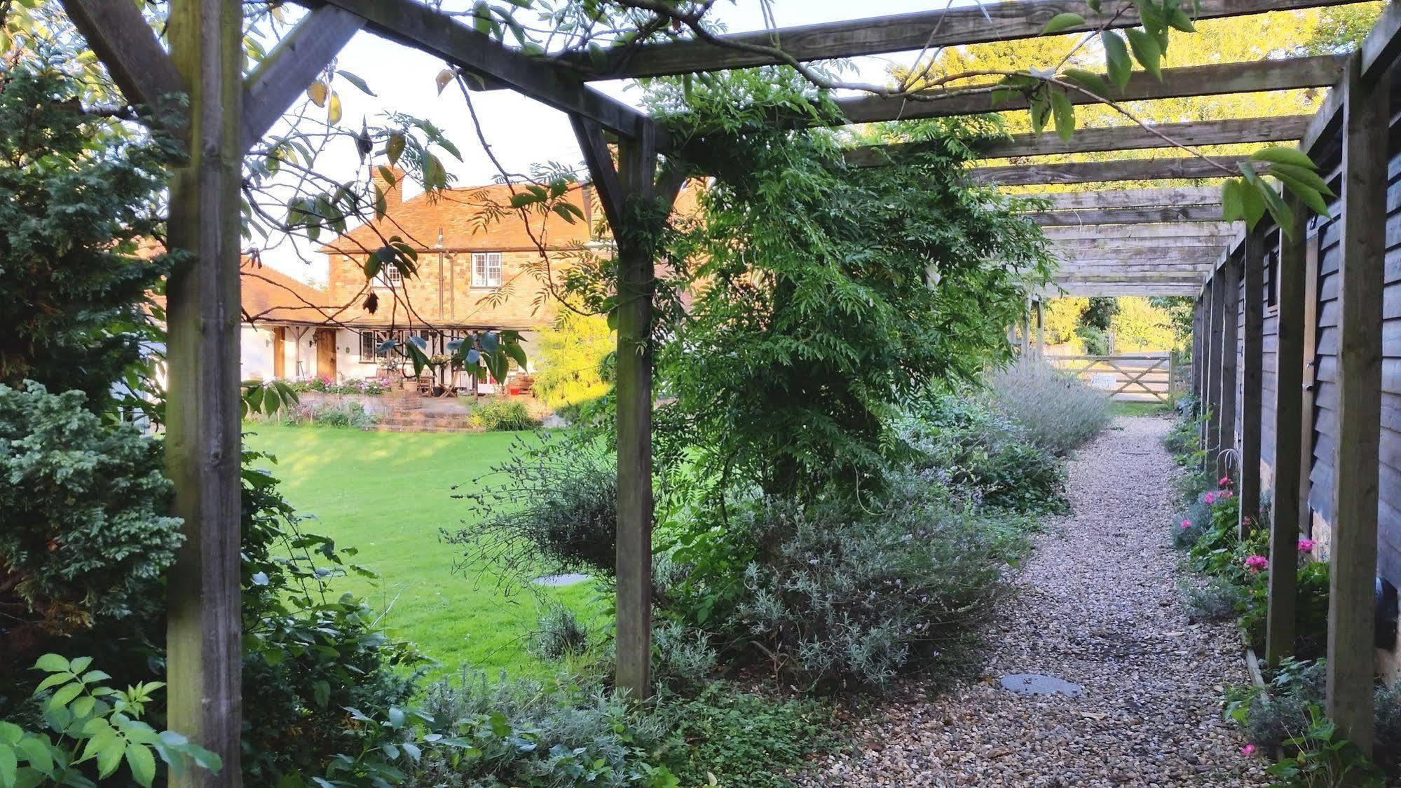 Iffin Farmhouse Canterbury Exterior photo